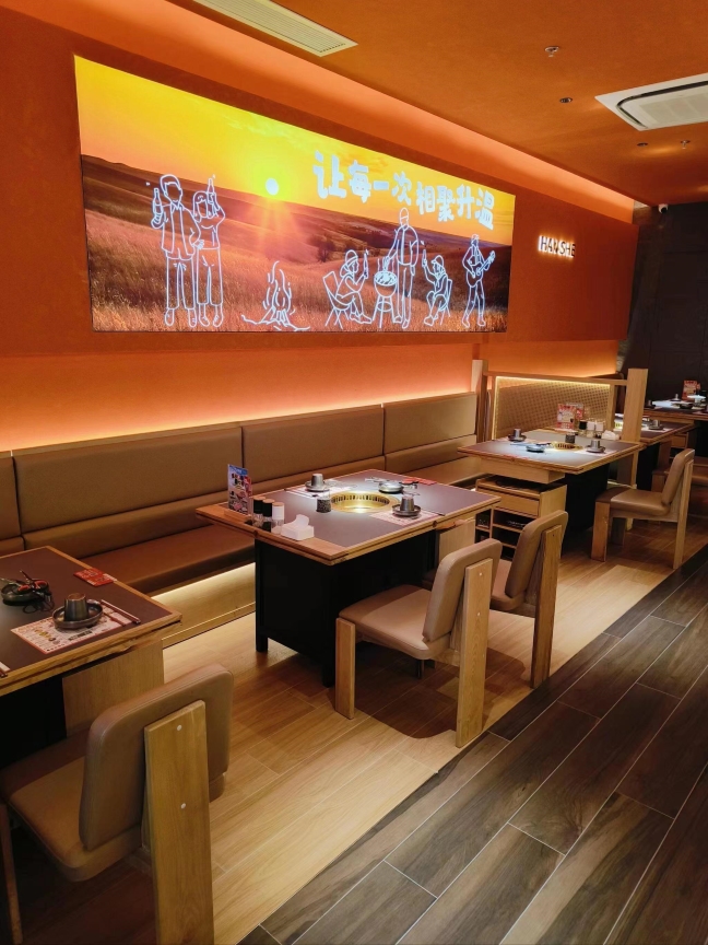 韓（hán）式炭火烤（kǎo）肉桌