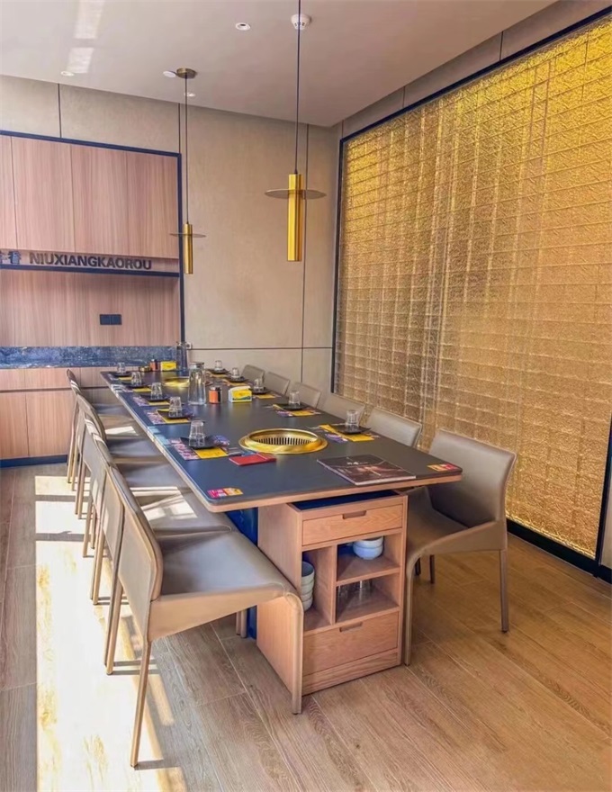 韓（hán）式烤（kǎo）肉桌（zhuō）