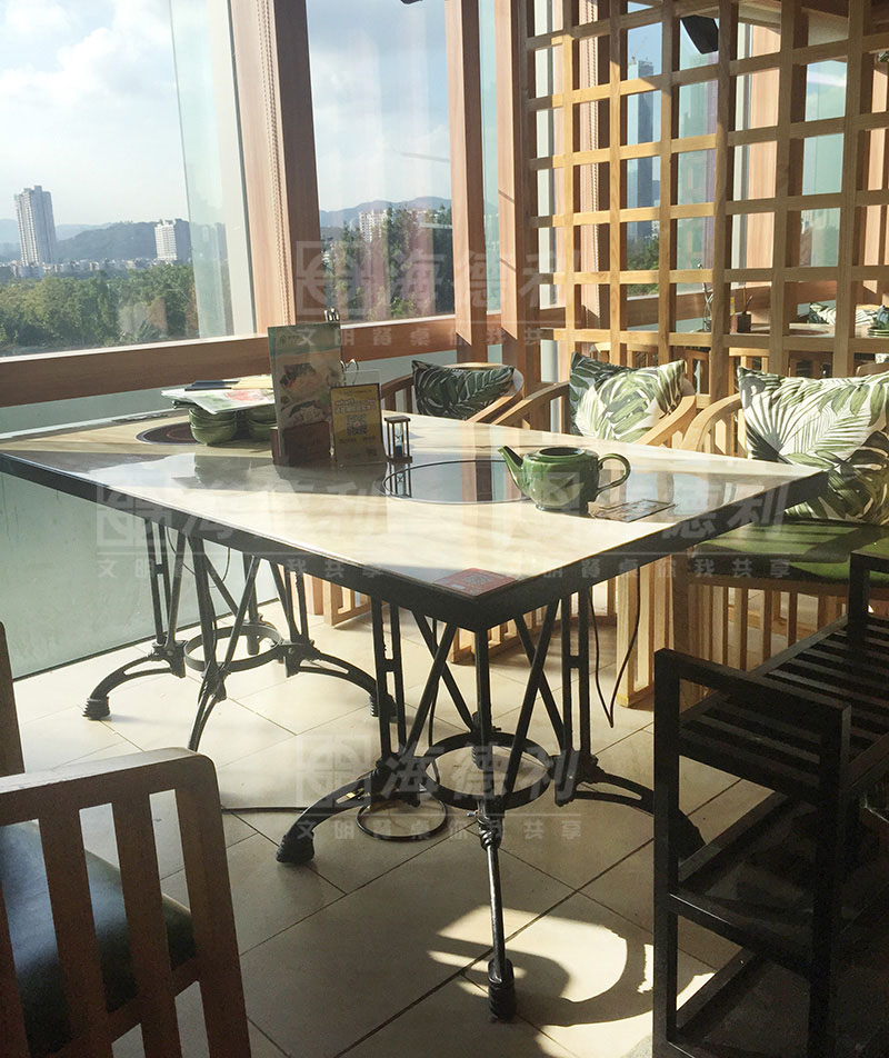 海德（dé）利四季椰林火鍋店餐桌椅案例圖2