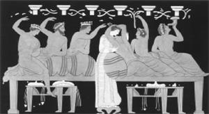 動物腿形的三腳桌，結（jié）構分為三部分，是一款極（jí）具功能的長椅