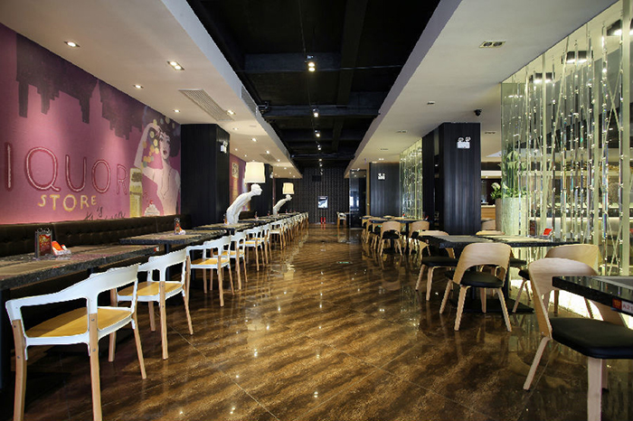 西（xī）餐廳家具定製