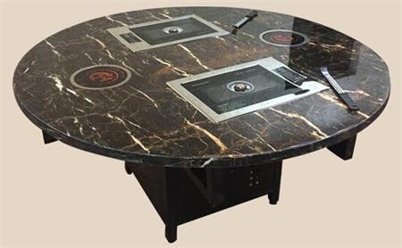 自助火（huǒ）鍋燒烤（kǎo）一（yī）體桌