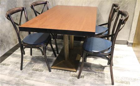 鐵藝西餐（cān）廳桌椅