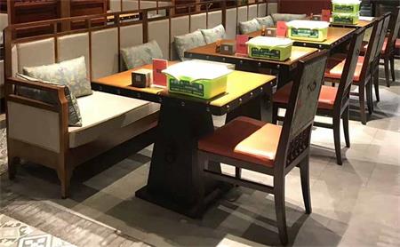 餐（cān）館桌椅