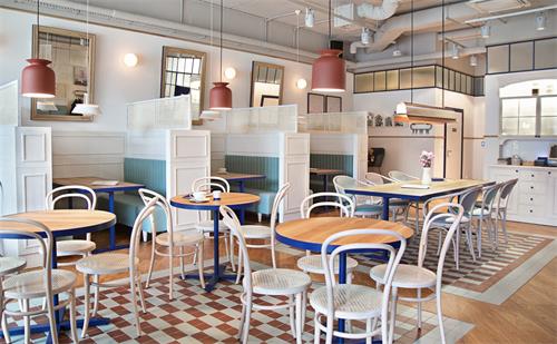 餐（cān）廳桌椅