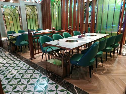 椰子雞火鍋桌（zhuō）椅