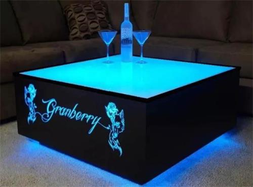 酒吧（ba）桌椅