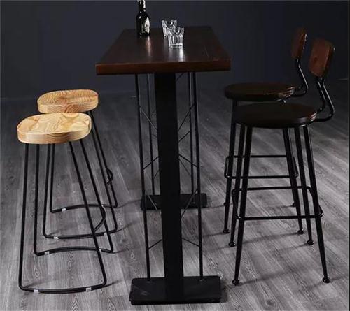 酒吧桌（zhuō）