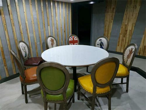 美（měi）式鄉村大（dà）理石餐桌椅