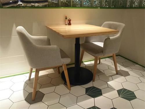 深圳意格西（xī）餐廳桌椅