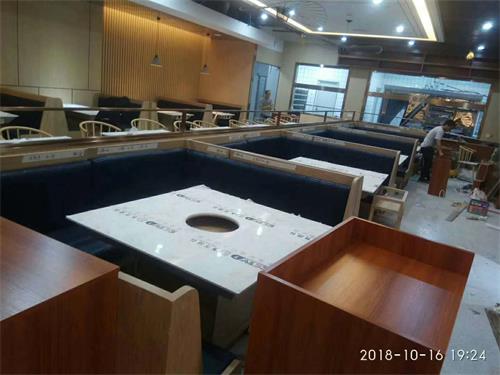 傣妹火鍋（guō）店桌椅