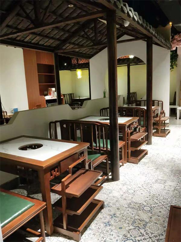 高（gāo）撈（lāo）莊餐廳火（huǒ）鍋桌椅