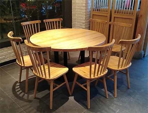 餐廳實木圓形（xíng）桌椅