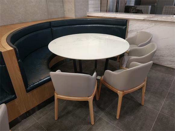 食（shí）堂桌椅