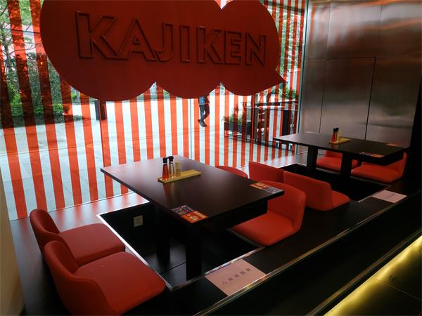 歌誌軒名古屋拉麵餐廳桌椅