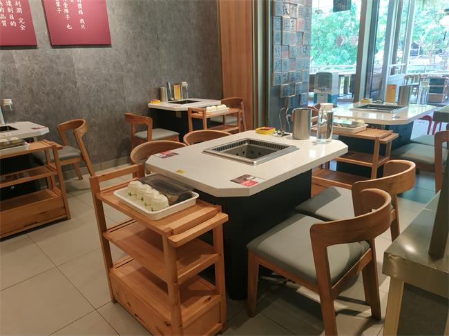 袁（yuán）記串串香餐廳無煙火鍋桌