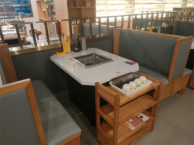 袁記串串（chuàn）香餐廳無煙火鍋桌