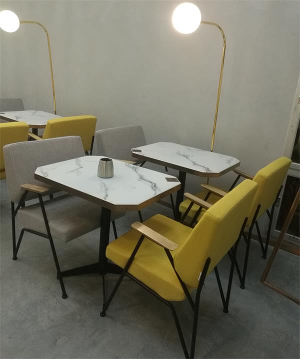 深圳莫裏莫莉餐廳桌（zhuō）椅