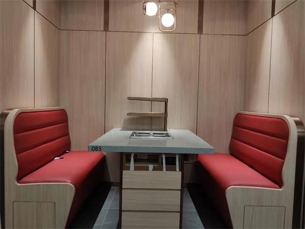 海底撈（lāo）無煙火鍋桌（zhuō）