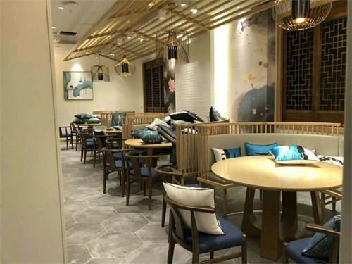 湘菜館（guǎn）餐（cān）桌椅