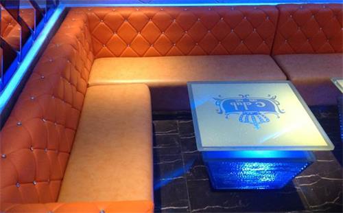 日式酒吧休（xiū）閑沙發