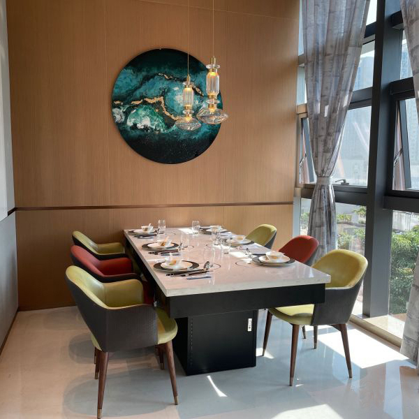 6人位一人一（yī）鍋小火鍋桌子帶電（diàn）磁爐一體餐桌