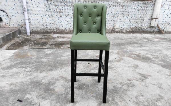 酒（jiǔ）吧時尚高腳椅_現代酒吧高（gāo）端實木軟包酒吧椅