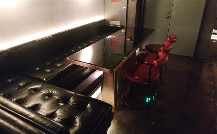 時尚酒吧沙發卡座_休閑（xián）清吧創意酒吧桌椅