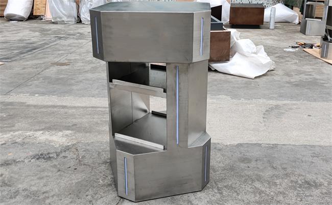 不鏽鋼酒吧發光高（gāo）吧台_不鏽鋼高檔酒吧桌（zhuō）