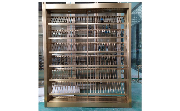 定製鈦金不鏽鋼酒櫃（guì）酒（jiǔ）窖輕奢風_不鏽鋼（gāng）酒櫃（guì）製品生產廠家（jiā）