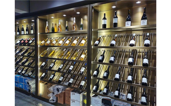 定製（zhì）金屬不鏽鋼別墅酒櫃酒窖_不鏽鋼酒櫃製品