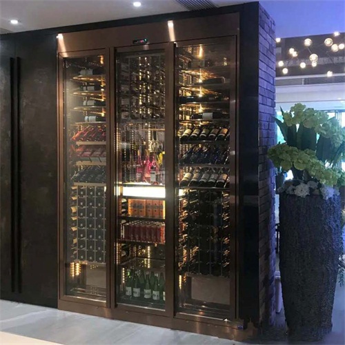 私人會所高端恒溫不鏽鋼酒櫃_輕奢不（bú）鏽鋼酒櫃