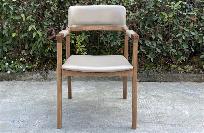 咖啡廳飲品店白蠟木實木皮革軟包（bāo）餐椅扶（fú）手