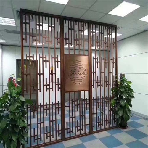 餐廳酒店紅古銅拉絲不鏽鋼花格屏風_高檔（dàng）不鏽鋼屏風廠