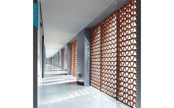 酒店別墅紅古銅激光鏤空花格屏風_不鏽鋼屏風隔斷廠家