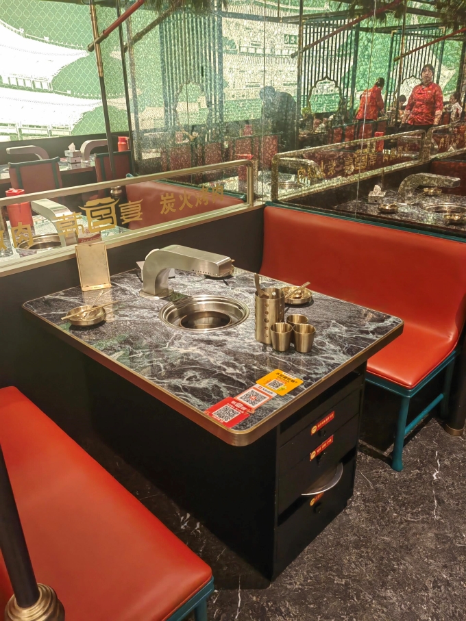 韓式（shì）烤肉店炭火烤肉下排煙烤肉桌