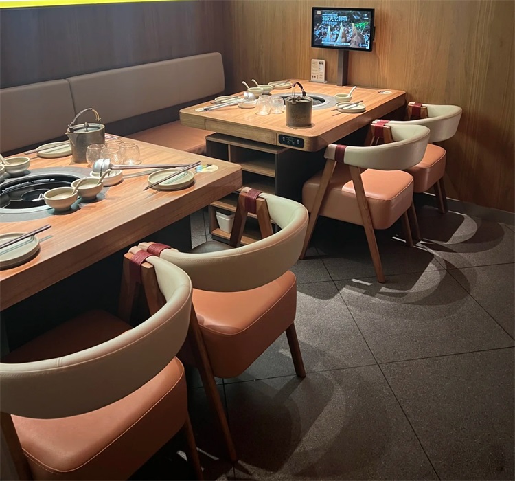 巴奴火鍋現代實木（mù）火鍋桌椅