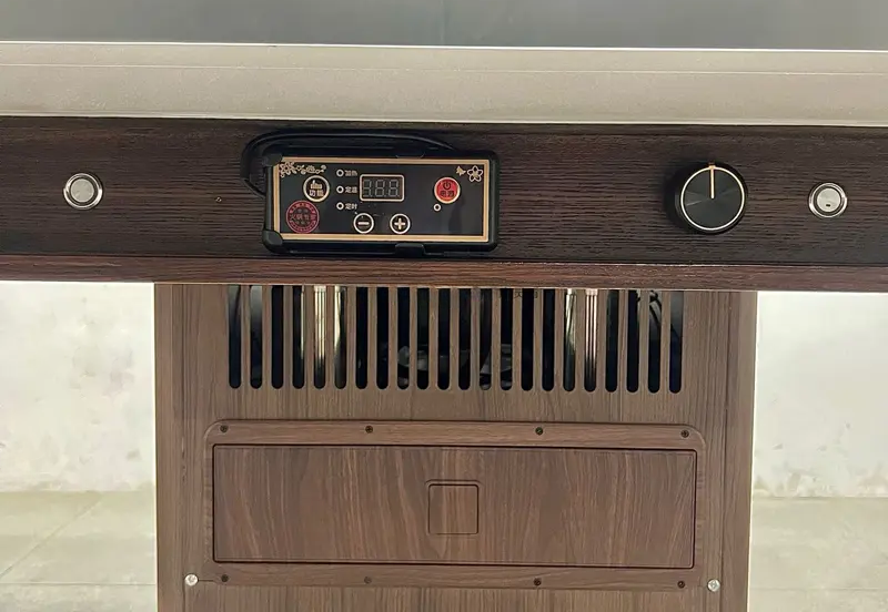 火鍋店岩板桌麵（miàn）無（wú）煙自淨化火鍋桌