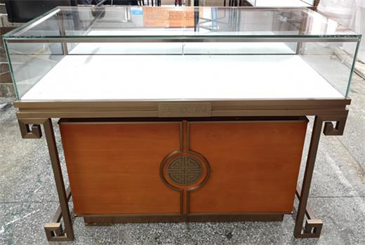 翡翠玉器展示（shì）櫃_中式珠寶不鏽鋼玻璃櫃台