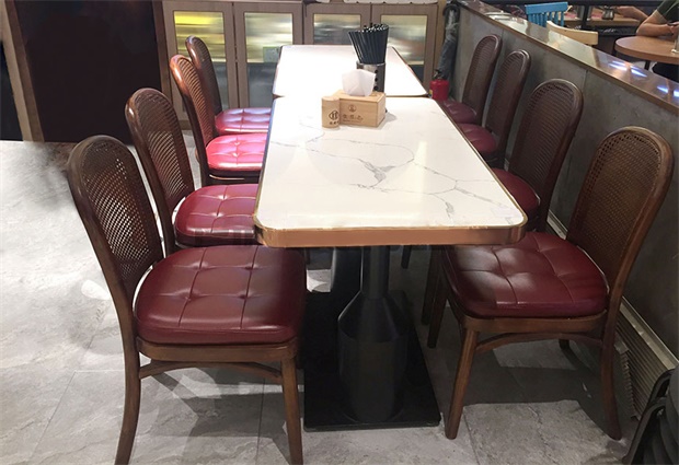 湘菜館高檔時尚輕（qīng）奢桌椅_主題湘菜館餐桌椅定製