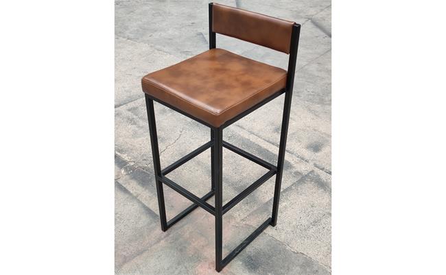 酒（jiǔ）吧吧（ba）椅（yǐ）