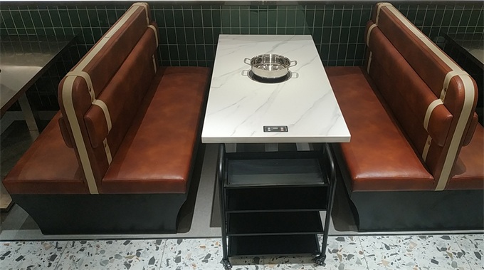 八合裏牛肉火鍋桌椅