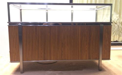 高（gāo）端珠寶展示櫃