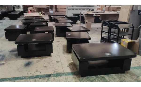 南京酒吧不鏽鋼茶幾生產車間現場（chǎng）