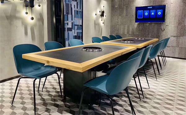 日式（shì）烤肉店（diàn）自帶排煙淨（jìng）化烤肉桌