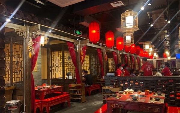 譚鴨(yā)血老火鍋桌椅