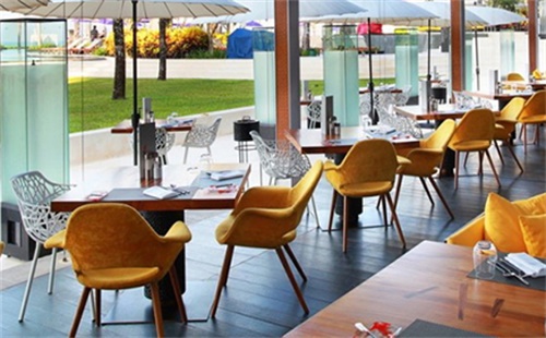 餐（cān）廳桌椅