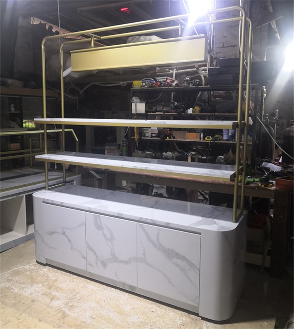 蛋糕店櫃（guì）台