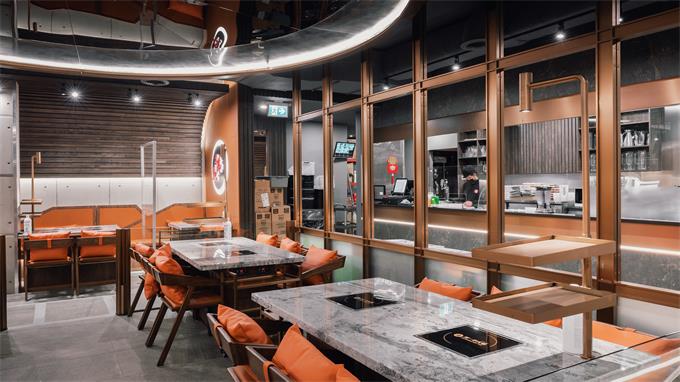 劉一手美國海外店火（huǒ）鍋桌椅