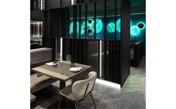 快餐店（diàn）桌椅